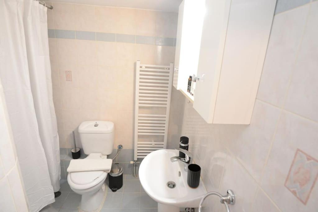 Minimal Apartment In Koukaki Atina Dış mekan fotoğraf